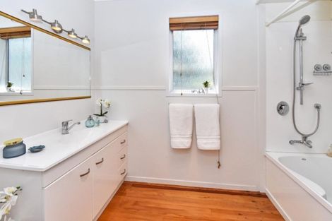 Photo of property in 20 Red Hill Road, Red Hill, Papakura, 2110