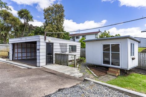 Photo of property in 2/20 Helena Street, Massey, Auckland, 0614