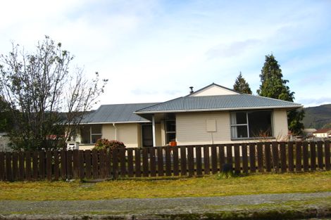 Photo of property in 29 Plaskett Street, Reefton, 7830
