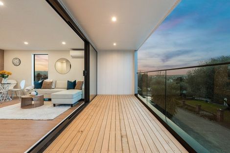 Photo of property in 4202e Great North Road, Glendene, Auckland, 0602