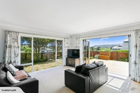 Photo of property in 19 Navigation Drive, Whitby, Porirua, 5024