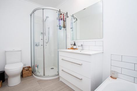 Photo of property in 17/19u Ruakiwi Road, Hamilton Lake, Hamilton, 3204