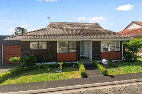 Photo of property in 5/248 Great North Road, Henderson, Auckland, 0612