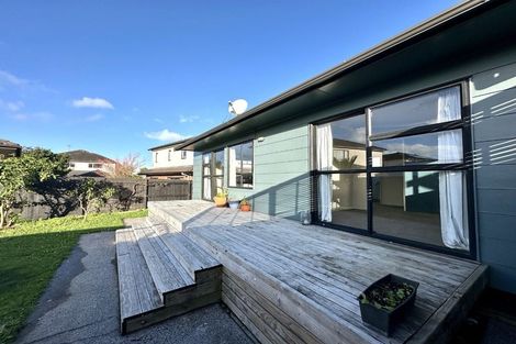 Photo of property in 19a Glenhaven Place, Te Atatu Peninsula, Auckland, 0610