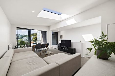 Photo of property in 18u2 Oriental Terrace, Oriental Bay, Wellington, 6011