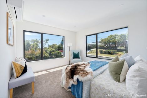 Photo of property in 21c Barron Drive, Green Bay, Auckland, 0604