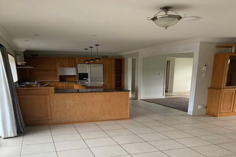 Photo of property in 35 Poaka Avenue, Dinsdale, Hamilton, 3204