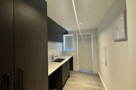 Photo of property in 1/23 Penruddocke Road, Half Moon Bay, Auckland, 2012