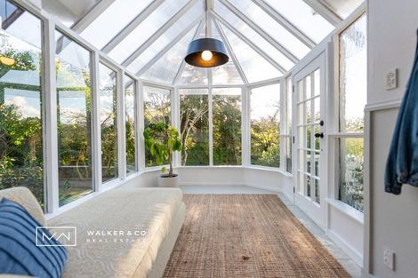 Photo of property in 4 Elmslie Road, Pinehaven, Upper Hutt, 5019