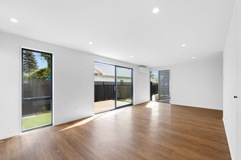 Photo of property in 2/54 Wildberry Street, Woolston, Christchurch, 8023