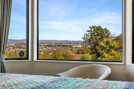Photo of property in 41a Luckens Road, West Harbour, Auckland, 0618