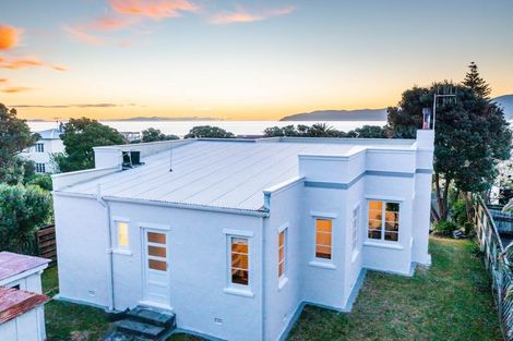 Photo of property in 14 Manly Street, Paraparaumu Beach, Paraparaumu, 5032