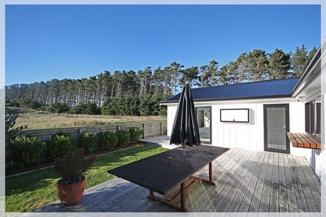 Photo of property in 3a Andrews Street, Foxton Beach, Foxton, 4815