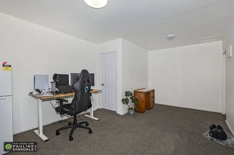 Photo of property in 24 Mountain Road, Morningside, Whangarei, 0110