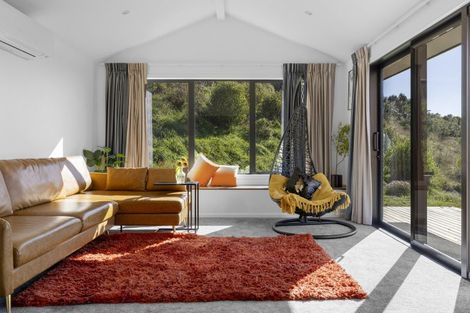 Photo of property in 5 Grandview Lane, Acacia Bay, 3385