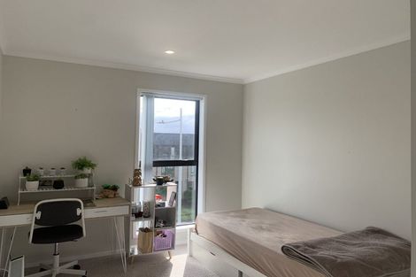 Photo of property in 5/4 Matimati Place, Hobsonville, Auckland, 0616