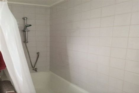 Photo of property in 1/42 Rata Street, New Lynn, Auckland, 0600