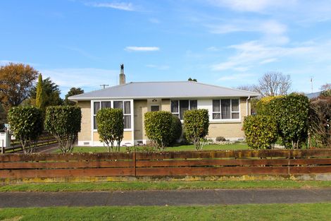 Photo of property in 4 Hughan Place, Carterton, 5713