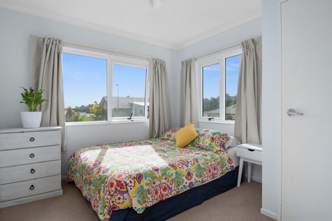 Photo of property in 16 Foundation Place, Glen Eden, Auckland, 0602