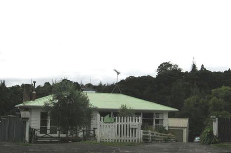 Photo of property in 1/5 Fuchsia Place, Birkdale, Auckland, 0626