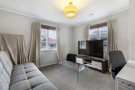 Photo of property in 10 Gladfield Lane, Te Atatu Peninsula, Auckland, 0610