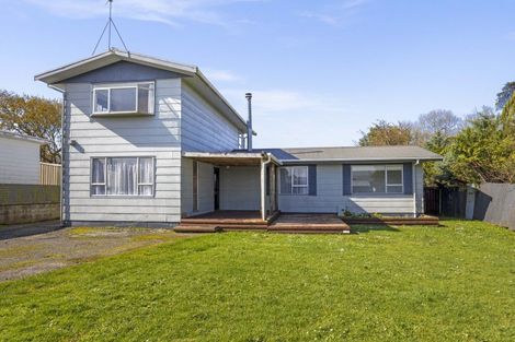Photo of property in 4 Guernsey Place, Fitzherbert, Palmerston North, 4410