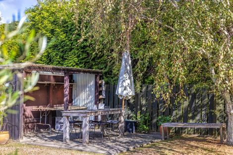 Photo of property in 22 Kaitawa Crescent, Paraparaumu, 5032