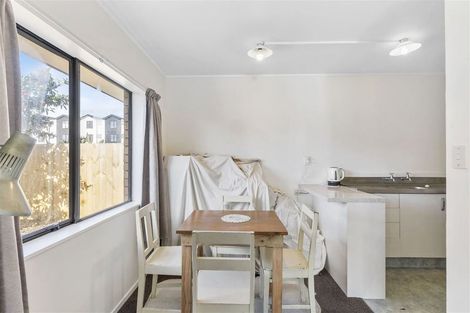 Photo of property in 2/8 Ingram Street, Papakura, 2110