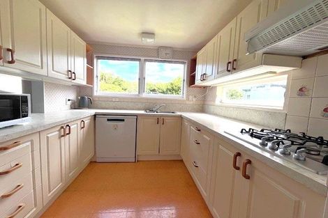 Photo of property in 14 Haast Close, Kelson, Lower Hutt, 5010