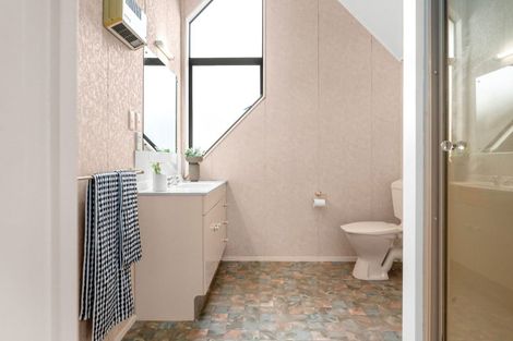 Photo of property in 4 Western Heights Drive, Western Heights, Hamilton, 3200