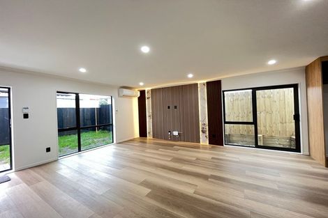 Photo of property in 8e Woburn Street, Mangere East, Auckland, 2024