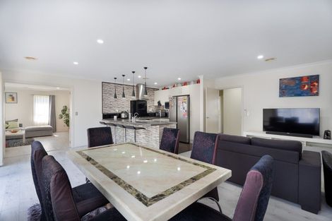 Photo of property in 42 Tongariro Drive, Aotea, Porirua, 5024