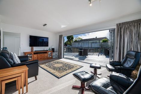 Photo of property in 9 Dundas Place, Henderson, Auckland, 0612
