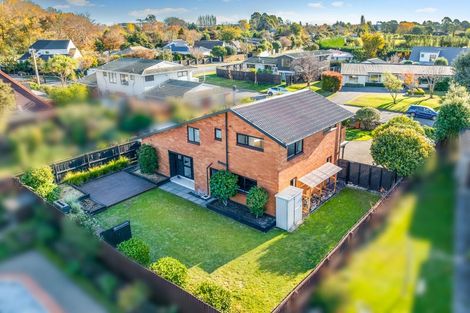 Photo of property in 4 Kingham Place, Avonhead, Christchurch, 8042