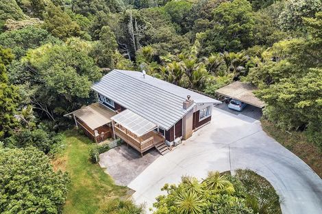 Photo of property in 146 Glenfield Road, Birkenhead, Auckland, 0626