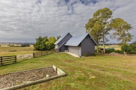 Photo of property in 297 Porangahau Road, Waipukurau, 4282
