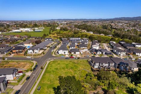 Photo of property in 1 Kaimai Avenue, Massey, 0614