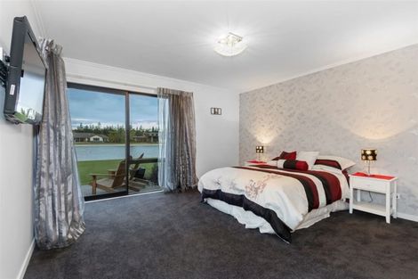 Photo of property in 14 Oakgrove Drive, Rangiora, 7400