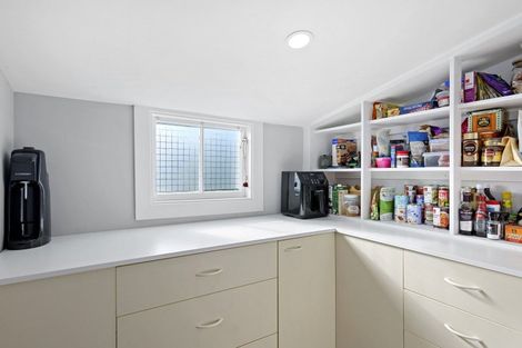 Photo of property in 27 Station Road, Coalgate, 7673