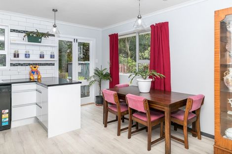 Photo of property in 21 Brookbank Place, Glenview, Hamilton, 3206