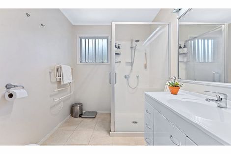 Photo of property in 42 Velma Road, Hillcrest, Auckland, 0627