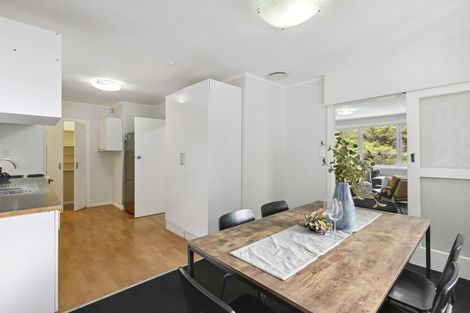 Photo of property in 13 Lomond Street, Newlands, Wellington, 6037