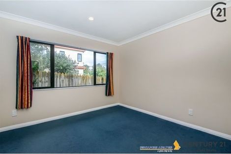 Photo of property in 49 College Road, Northcote, Auckland, 0627