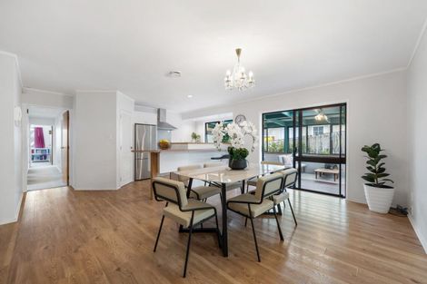 Photo of property in 71 Aberfeldy Avenue, Highland Park, Auckland, 2010