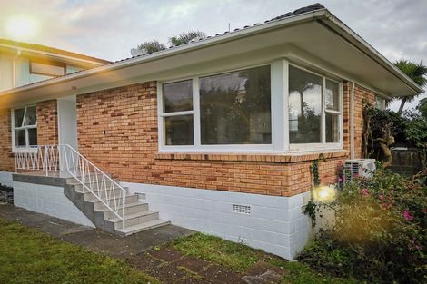 Photo of property in 7a/2 Corrella Road, Belmont, Auckland, 0622