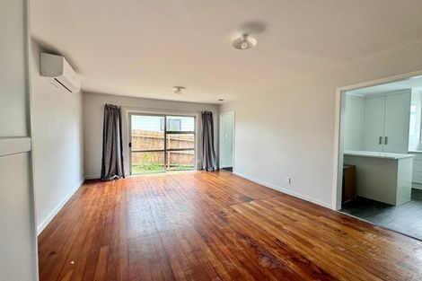 Photo of property in 15 Christmas Road, Manurewa, Auckland, 2102