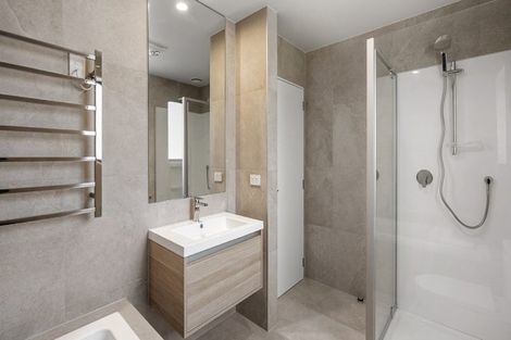 Photo of property in 30 Te Aniwaniwa Terrace, Albany, 0632