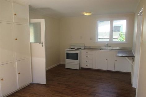 Photo of property in 10 Defoe Place, Waltham, Christchurch, 8023