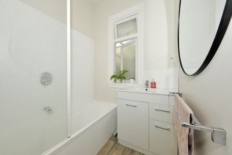 Photo of property in 74 Grafton Street, Waltham, Christchurch, 8011