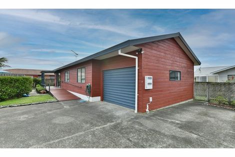 Photo of property in 2/28 Lakeside Drive, Orewa, 0931